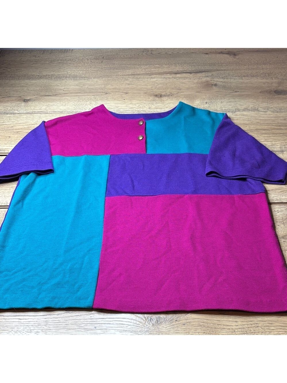 Women’s Vintage Company Collection Color Block S\S Sweater  with Button Detail L